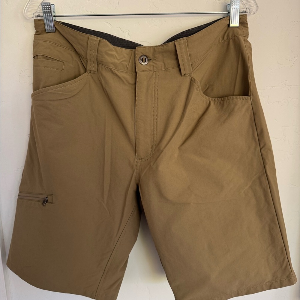 Patagonia Men's Brown Cargo Shorts